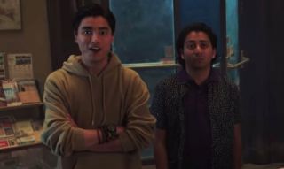 Brad Davis podobnie jak w komiksach rywalizuje z Peterem o ukochaną – w pierwowzorze bohater ten był popularnym w liceum futbolistą, który umawiał się z Mary Jane Watson. 