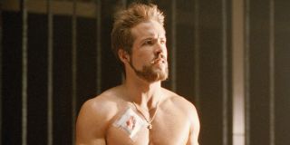 Czego nie wiecie o kinowej trylogii Blade? W wersji telewizyjnej filmu „Blade: Mroczna Trójca”, którą przygotowała stacja TNT, każde odniesienie do męskich narządów płciowych zostało zastąpione przez zwrot „hoo-hoo”. To dlatego bohaterowie wypowiadają choćby zdania: „Ssij mojego hoo-hoo”.