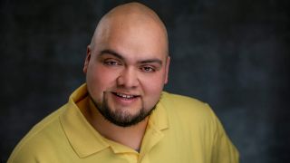 Julio Cesar – Egghead (spekulacje); przeciwnik Batmana, który posiada cały arsenał broni związanych tematycznie z jajkami