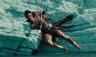 Mayling Ng – Duchess/Lashina (spekulacje); zmagająca się z amnezją wojowniczka z pierwszych komiksów o Suicide Squad, która ostatecznie okazała się członkinią Nowych Bogów, Lashiną; jest mało prawdopodobne, by Ng raz jeszcze w DCEU wcieliła się w rolę znanej z „Wonder Woman” Orany.