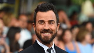 Reżyser Todd Phillips pojawia się na ekranie w ramach gościnnego występu – jest komikiem z Pogo’s, który opowiada seksistowski żart o parkowaniu. W filmie swoje cameo zaliczyli również współpracujący wcześniej z Phillipsem Justin Theroux (gość programu Franklina) i Bryan Callen (jeden z klaunów pracujących razem z Arthurem). 