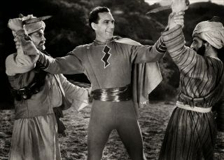 Veidt twierdzi, że nie jest „żadnym złoczyńcą z republic serials”. Republic serials to popularne na początku XX wieku, pozbawione większego sensu narracyjnego i złożone z wielu rozdziałów filmy. Co ciekawe, w filmie Snydera Veidt mówi zamiast powyższych słów: „Nie jestem żadnym złoczyńcą z komiksów”. 