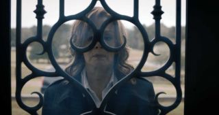 Sowa Laurie wabi się „Kto” – to najprawdopodobniej nawiązanie do skeczu „Kto gra na pierwszej bazie?” Abbotta i Costello. 