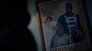 Bank, w którym Laurie i pozostali agenci FBI zatrzymują zamaskowanego mściciela, to National Bank Co. – ten sam, w którym pracował członek Gwardzistów, Dolarówka. 