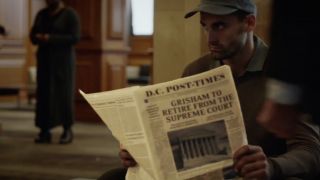 Sędzią Sądu Najwyższego w rzeczywistości serialu jest słynny pisarz John Grisham, autor m.in. „Raportu pelikana”. 