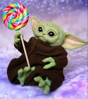 Baby Yoda - nieoficjalna zabawka