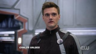 Ralph widząc pozostałych bohaterów mówi, że tworzą oni „All-Star Squadron”. Grupa o tej nazwie funkcjonowała w komiksach o Justice Society of America od 1981 roku.