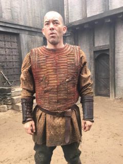 Wiedźmin - zdjęcia kostiumów od kulis