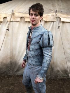 Wiedźmin - zdjęcia kostiumów od kulis