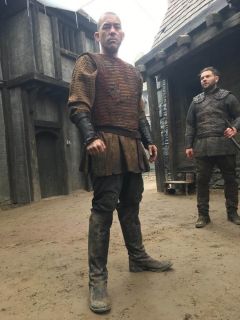 Wiedźmin - zdjęcia kostiumów od kulis