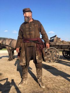 Wiedźmin - zdjęcia kostiumów od kulis