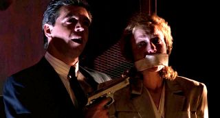 43. Człowiek ciemności (1990)