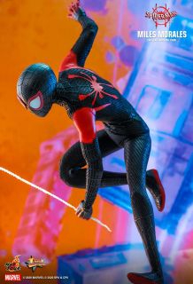 Spider-Man Uniwersum - Miles Morales (figurka Hot Toys)