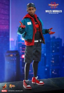 Spider-Man Uniwersum - Miles Morales (figurka Hot Toys)