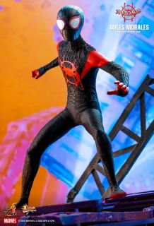 Spider-Man Uniwersum - Miles Morales (figurka Hot Toys)