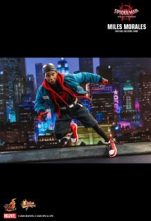 Spider-Man Uniwersum - Miles Morales (figurka Hot Toys)