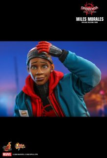 Spider-Man Uniwersum - Miles Morales (figurka Hot Toys)
