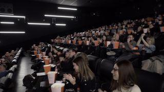 Stelaż premiera audioseansu w Multikinie