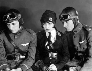 43. Skrzydła (1927)