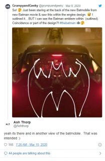 Symbol Nietoperza na Batmobilu