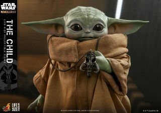 Baby Yoda od Hot Toys