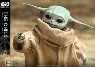 Baby Yoda od Hot Toys
