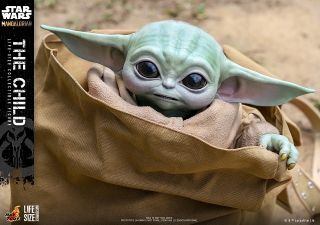 Baby Yoda od Hot Toys