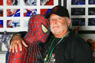 14. Avi Arad - Prezes Marvel Studios w latach 1996-2006. To za jego kadencji zrodził się pomysł powstania MCU. Razem z Kevinem Feige był głównym producentem filmów „Iron Man” i „The Incredible Hulk”. 