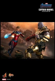 Kapitan Marvel - figurka kolekcjonerska z Endgame