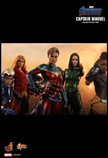 Kapitan Marvel - figurka kolekcjonerska z Endgame