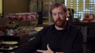 17. Stephen Broussard - producent wykonawczy 6 filmów MCU; wystąpił gościnnie na ekranie w filmie "The Incredible Hulk". Jest znany z zabierania głosu na temat przyszłości MCU, nie bojąc się wypowiadać w takich kwestiach jak reprezentacja mniejszości seksualnych czy rasowych.