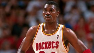 2. Hakeem Olajuwon (Houston Rockets) - 125 pkt.