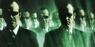 4. Agent Smith - Anomalia, której replifikacja zachwiała równowagą całego Matriksa. Zdołał wchłonąć i Wyrocznię, i Neo, jak również przenieść się z symulacji do rzeczywistości – osobą kwestią pozostaje jednak to, czy te posunięcia nie były uprzednio zaplanowane.