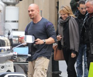 Mroczny Rycerz powstaje