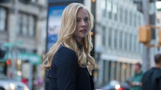 44. Karen Page – nie mogło jej zabraknąć na tej liście nie tylko z powodu znajomości z najważniejszymi postaciami uniwersum i siły oddziaływania na opinię publiczną, którą zyskała jako dziennikarka. To także ta bohaterka, która stworzyła najpotężniejszy w mocy sprawczej przekaz – przypomnijcie sobie jej słowa o aniołach i demonach w Hell’s Kitchen, gdy Matt Murdock szedł do niej z maską Daredevila.