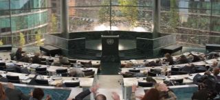 75. Kapitan Ameryka: Wojna bohaterów - większość pierwszej połowy filmu (2:40 - 1:12:20)