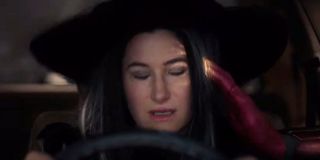 Jeśli zastanawiacie się, w jaki sposób Vision odtworzył uprzednio zniszczony artefakt – no cóż, najprawdopodobniej tego nie zrobił. Ze słów Wonga z MCU wiemy już bowiem, że energia zawarta w Kamieniach Nieskończoności nie może zostać zniszczona, natomiast same Kamienie są tylko jedną z fizycznych manifestacji ich potęgi.