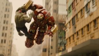 28. Iron Man w Hulkbusterze vs. Hulk – Avengers: czas Ultrona