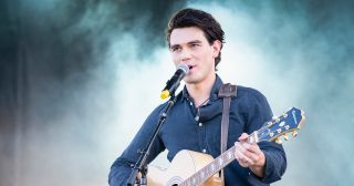 7. KJ Apa; kurs: +900