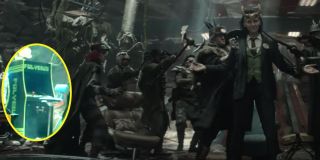 Choć potencjalni zwolennicy antybohatera ostatecznie okazują się być jego przeciwnikami, w scenie tej ważny jest widoczny w tle zasadniczych wydarzeń easter egg nawiązujący do gry „Polybius” – choć ta w rzeczywistości nigdy nie powstała, według miejskich legend miała wpływać na psychikę każdego z graczy. Spekulowano choćby, że w 1981 roku pojawiła się na zaledwie miesiąc w Portland (to z Portland wyleciał również uprowadzony przez D.B. Coopera samolot), by później raz na zawsze zniknąć. Czyżby Loki w jednym z alternatywnych światów stworzył „Polybiusa”?