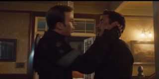 Bonus: Kapitan Ameryka całuje Iron Mana w filmie „Avengers: Czas Ultrona” – scena została usunięta z ostatecznej wersji produkcji (pocałunek wymyślił Chris Evans)