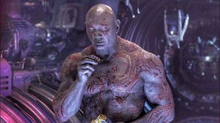 „Dlaczego jest Gamora?” – Drax wraz ze Star-Lordem zastanawiają się nad miejscem pobytu Gamory („Avengers: Wojna bez granic” – zdanie wymyślił Dave Bautista)