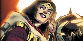 Hypnotic Woman - przeciwniczka Wonder Woman ze Złotej Ery Komiksu; zaczynała jako magiczka o pseudonimie Hypnota, by z czasem przejść na stronę zła; jej specjalną umiejętnością jest kontrolowanie umysłów innych postaci; w zespole pełni podobną funkcję do tej, którą w Lidze Sprawiedliwości ma Amazonka.