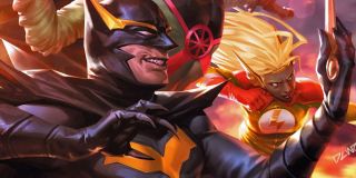 William Cobb aka Talon - zabójca pracujący wcześniej dla Trybunału Sów; zgodził się na dołączenie do grupy po otrzymaniu obietnicy, że będzie miał szansę na zamordowanie wszystkich kosmitów przebywających na Ziemi; jego wygląd kojarzy się z Batmanem.