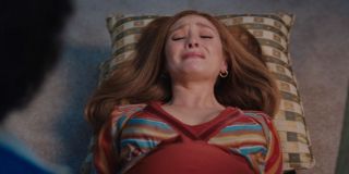 Błyskawiczna ciąża Wandy ma swoje źródło w komiksach – w świecie powieści graficznych trwała ona zaledwie kilka godzin. Maximoff doprowadziła do niej poprzez zmienianie rzeczywistości za pomocą swojego umysłu. Niezwykle ważne jest to, że do powołania do istnienia bliźniaków Scarlet Witch wykorzystała również cząstkę Mefisto; gdy więc ostatecznie sama siebie przekonała do prawdziwości dzieci, te zniknęły, co doprowadziło bohaterkę do załamania nerwowego. 