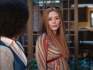 Gdy Wanda mówi o Pietro, jej akcent ulega zmianie: z amerykańskiego znów staje się wschodnioeuropejski. 