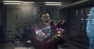 W MCU doszło do 3 słynnych pstryknięć; były to kolejno: Decymacja (Thanos wymazuje połowę życia w uniwersum), Blip/Blipnięcie (Hulk odwraca skutki pstryknięcia Szalonego Tytana) i to, którym Iron Man doprowadził do ostatecznego pokonania armii złoczyńcy. Początkowa sekwencja 4. odcinka „WandaVision” nawiązuje właśnie do Blipu, pokazując postacie powracające do życia po 5 latach od ich zniknięcia dokładnie w tym samym miejscu, w którym zostały wymazane. Wynika z niej, że Monica Rambeau była jedną z ofiar działania Thanosa; z kolei jej matka, Maria, zmarła w międzyczasie na raka. 