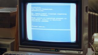 Pierwsze prace nad technologiami, z których zrodził się później Internet, trwały w rzeczywistym świecie od połowy lat 60. Z kolei nazwa „email” weszła do powszechnej świadomości w połowie lat 70. 