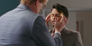 Vision doprowadza do „przebudzenia” Norma. W komiksie „Ród M”, tym samym, w którym Wanda stworzyła nową rzeczywistość, pojawiła się Layla Miller, mała dziewczynka, która była nie tylko odporna na moc Scarlet Witch, ale również potrafiła „przebudzić” ludzi za pomocą dotyku. To właśnie ona wyrwała z koszmaru Wandy członków Avengers. 