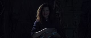 Królik w domu Agathy zostaje określony jako „Pan Scratchy” – złowrogi syn Harkness z komiksów nazywał się Nicholas Scratch i współpracował swego czasu z Mefisto i Dormammu. 